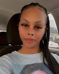 Anyone knows any lash techs