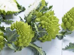 It's coloration falls somewhere in the middle of broccoli and cauliflower, but what truly sets it apart from the others is it's unmistakable texture. Romanesco Love My Salad