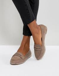 The Solution To All Weekend Style With Flat Shoes 36 Casual Work Shoes Business Casual Shoes Women Work Shoes Women