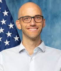 Michael Quant's Instagram, Twitter & Facebook