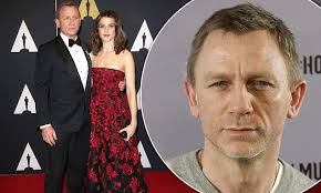 EDEN CONFIDENTIAL: James Bond star Daniel Craig and wife Rachel Weisz win  fight to chop down bay tree at their £6million London home as they prepare  for lavish garden revamp