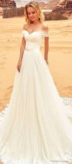 20 Simple Rustic Wedding Dresses Belle The Magazine Summer Wedding Dress Wedding Dresses Simple Lace Sweetheart Wedding Dress
