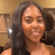 Hi there! Nice to meet you. My name is Bianca Webb. I was the 2nd Black  Queen to win in school history in 2015. Michael Panther and I were the  first Black