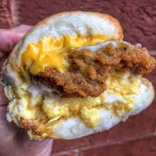 Ever notice how the chicken in stir fries at your favourite chinese restaurant is incredibly tender? Foodbeast On Instagram Chicken Fried Steak Egg Cheese Biscuit Some Gravy Dipped Chicken F Extreme Food Morning Recipes Breakfast Chicken Fried Steak