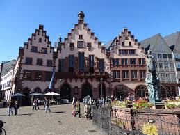 2,1% (2016) 2,4% (2017) 1,4% (2018) 0,7% (2019). Descoperind Germania Mainhattan Bankfurt Nu Frankfurt