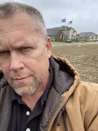 Brandon Grumbles's Instagram, Twitter & Facebook