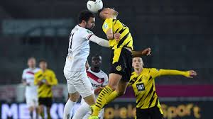 Rwe rückt bis auf einen zähler an die zweite mannschaft von borussia dortmund heran, die sich (komischerweise) bis auf drei spieler die bei der ersten mannschaft aushelfen müssen, aktuell in. 9utxbldwmuwk3m