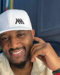 Some wise words from Mudiwa Hood “.. Having rich friends and relatives  means nothing . Hapabude chinhu amana. You are