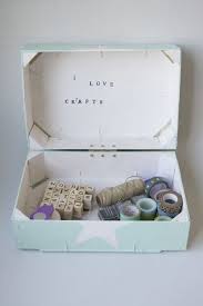 Cajas para guardar el té, cajas para el café, caja guardallaves, cajas de madera, cajas de cerámica en catay home contamos con una sección especialmente dedicada a las cajas, a aquellos elementos que cada día decoran nuestras habitaciones y jardines. Cajas De Fresas Decoradas 9 Manualidades Para Reciclarlas