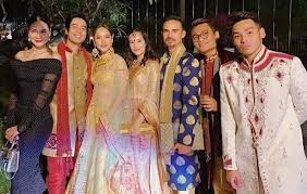 Sistem kami menemukan 25 jawaban utk pertanyaan tts pakaian tradisional wanita india. Seksinya Bcl Saat Selfie Dengan Chelsea Islan Menggunakan Pakaian Tradisional India