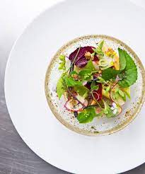 It's opening friday at the king & grove williamsburg, and here're vitals. The Elm Grows In Brooklyn Dujour