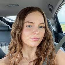 Corrine Corbin's Instagram, Twitter & Facebook