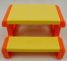 Little Tikes Vintage Picnic Table Dollhouse Size Yellow Orange 6 X 3 5 X 5 5 Littletikes Vintage Picnic Table Vintage Picnic Little Tikes