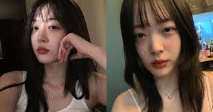 Sulli S Celebrity Friend Reveals She Posted Many Cries For Help On Her Private Instagram Https Www Koreaboo Com News Sulli Celebrity Sulli Celebrities Crying