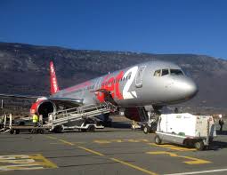 Remember the entry door to the 757 is not at the front of the cabin. Jet2 B752 At Dalaman On Oct 13th 2019 Bird Strike Aeroinside