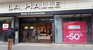 Rue de l abbe lemire 59250 halluin. Deconfinement A La Halle Port Du Masque