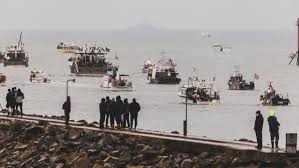 (se provocassero la guerra) … la corea del nord (forse) finanziariamente e. Nella Manica Navi Da Guerra Inglesi Contro I Pescatori Francesi Laregione