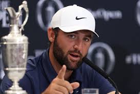 Scottie Scheffler's caddie lifts lid