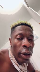 Quick message from Shatta Wale😳😳😂😂