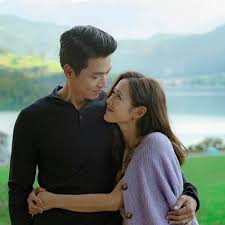 On march 10th, netizens took notice of son ye jin pressing 'like' on many. Hyun Bin Y Son Ye Jin Son Novios La Primera Pareja Del 2021