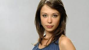 Regardez les derniers épisodes de plus belle la vie en replay ! Plus Belle La Vie L Actrice Dounia Coesens Johanna Marci Agressee Premiere Fr