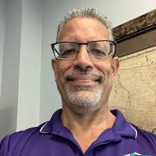 Max Underhill's Instagram, Twitter & Facebook