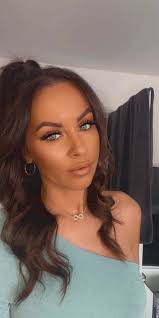 Isabella Bradshaw's Instagram, Twitter & Facebook