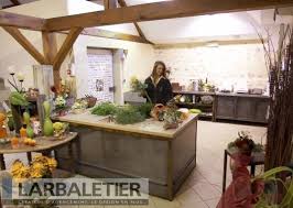 Mobilier De Magasin Presentoir Fleurs Larbaletier Magasin Fleuriste Mobilier De Salon Decoration Interieure