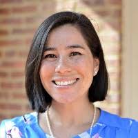 100+ perfiles de «Lívia»