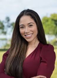 Elisa Santamaria's Instagram, Twitter & Facebook