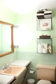 Use a lazy susan in your bathroom cabinets to more easily reach the areas in the back. 40 Brilliant Diy Storage And Organization Hacks For Small Bathrooms