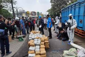 Kementerian komunikasi dan informatika republik indonesia saat ini sedang membuka penerimaan pegawai pemerintah non pegawai negeri sipil. Akan Diedarkan Di Jakarta Setengah Ton Ganja Aceh Dikirim Lewat Bekasi