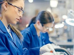 Meet our Graphic Designer, Hanna Ko, Who Scaled the Strat Hotel for the  American Lung Association