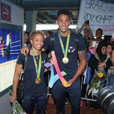 May 31, 2021 · dans la nuit de vendredi 28 à samedi 29 mai 2021, la caserne de gendarmerie de flers (orne) a d'abord été prise pour cible, aux alentours de 23 h. Estelle Mossely Et Tony Yoka Trois Mois Apres Leur Rupture Ils Se Seraient Remis Ensemble Femme Actuelle Le Mag