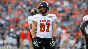 Sam walker is a director and writer, known for duck children (2001), bite horse (2013) and pool shark (2003). Sam Walker Football Mercer University Athletics