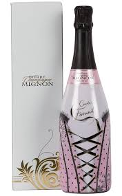 A epernay, le champagne charles mignon vous propose une visite conviviale et commentée en détails par nos soins. Pierre Mignon Cuvee Feminity Kaufen Preis Und Bewertungen Bei Drinks Co