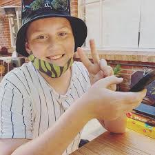 Alicia Gault's Instagram, Twitter & Facebook