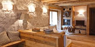 Arredamento tirolese, arredi rustici, appartamenti moderni: Arredamont Arredamento E Interior Design Nelle Case Di Montagna
