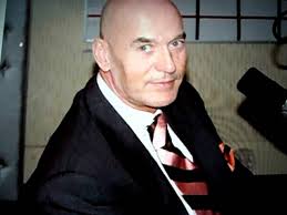 Ruud de wild had suicidale gedachten na moord op fortuyn. Pim Fortuyn Met Filemon Wesselink Op 6 Mei Een Paar Minuten Voor De Aanslag Youtube