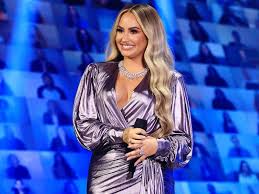 Demi lovato is an international icon and we cannot wait for her to host the 2020 e! Photos What Demi Lovato Wore To The People S Choice Awards