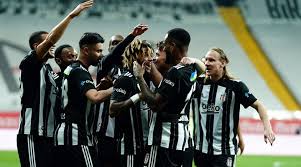 Beşiktaş kadın futbol takımı, i̇srail'in ramat hasharon kulübünden kenyalı milli forvet esse kadın futbolunun iddialı ekiplerinden beşiktaş, kadrosunu kenyalı bir forvet ile güçlendirdi. Besiktas In Derbi Kadrosu Aciklandi 6 Eksik Var