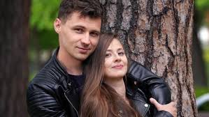 Oni dołączą do barw szczęścia! Barwy Szczescia Odcinek 2445 Gej Darek Rzuci Wszystko Zeby Bronic Honoru Swojej Dziewczyny Nagie Zdjecia To Dopiero Poczatek Super Express