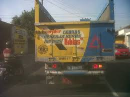 Jun 04, 2021 · baca juga: Status Status Lucu Dan Galau Di Bak Belakang Mobil Truk Berbagi Tak Pernah Rugi