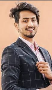 LOVE-IT JUST HAPPENS