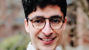 Former AC student Roman Leal completes studies at Yale Law School