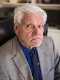 Euthanasia advocate and Melbourne doctor may risk jail in fight to assist  terminal cancer patient