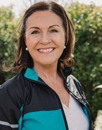 Deirdre Foster's Instagram, Twitter & Facebook