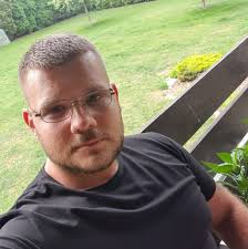 Everybody posting saying that Circuit de la Sarthe is an easy race to win  and get Cr. I have tried everything and can't get anywhere near winning.  The car I use either