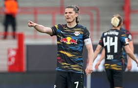 Join the discussion or compare with others! Sabitzer Ist Bei Bayern Munchen Im Gesprach Und Bleibt Vorerst Kapitan In Leipzig Fussball Derstandard De Sport