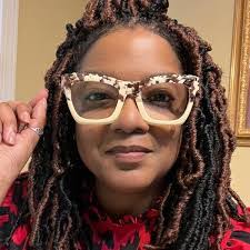 Candace Hampton's Instagram, Twitter & Facebook